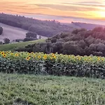 Les Hauts De Grazac, Et Tables D'hôtes Alojamento de Acomodação e Pequeno-almoço