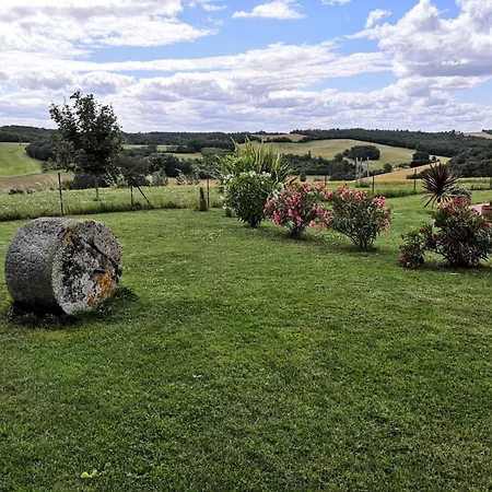 Les Hauts De Grazac, Et Tables D'hotes Bed & Breakfast 3*