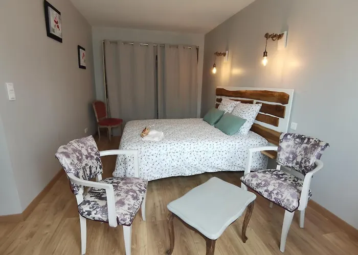 Les Hauts De Grazac, Et Tables D'hotes