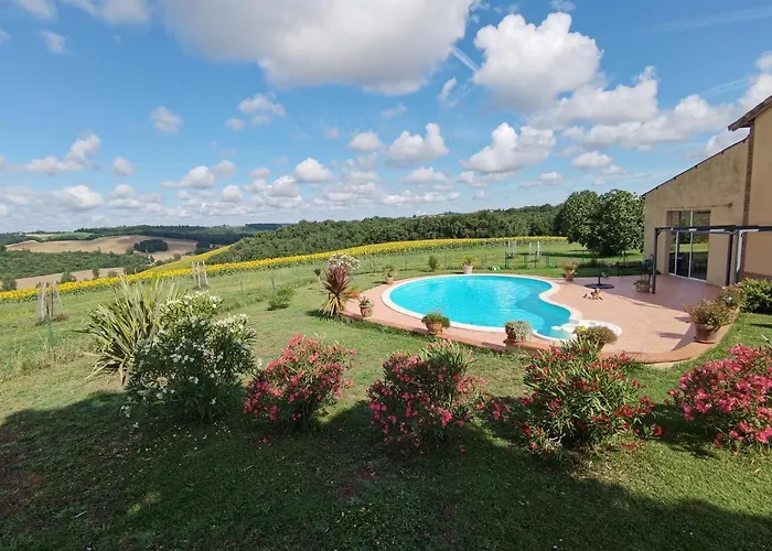 Bed and breakfast Les Hauts De Grazac, Et Tables D'hotes Grazac (Tarn)