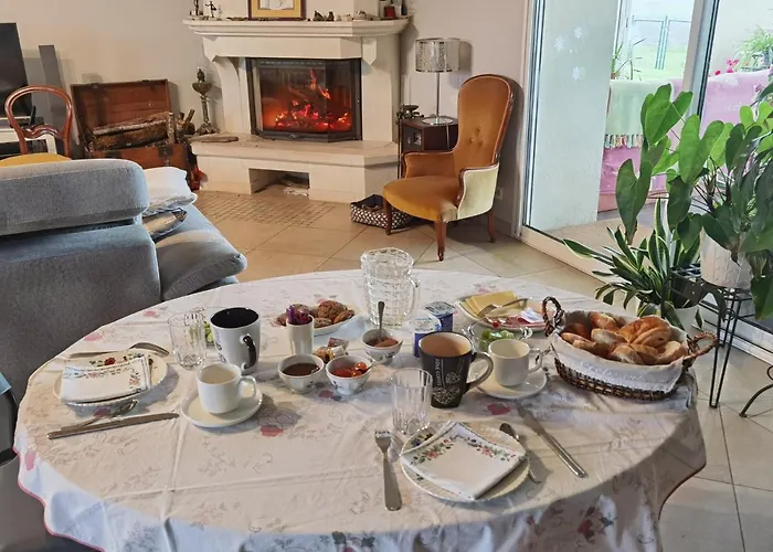 Les Hauts De Grazac, Et Tables D'hotes Bed and breakfast 3*