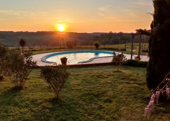 Bed and breakfast Les Hauts De Grazac, Et Tables D'hotes Grazac (Tarn)