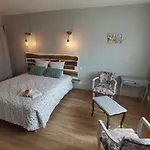 Bed & Breakfast Les Hauts De Grazac, Et Tables D'hotes Grazac (Tarn)