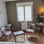Bed & Breakfast Les Hauts De Grazac, Et Tables D'hotes 3*