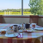 Les Hauts De Grazac, Et Tables D'hotes Bed & Breakfast