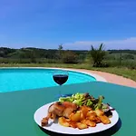 Bed & Breakfast Les Hauts De Grazac, Et Tables D'hotes Grazac (Tarn)