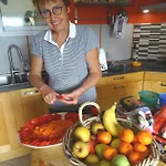 Les Hauts De Grazac, Et Tables D'hotes Bed & Breakfast Grazac (Tarn)