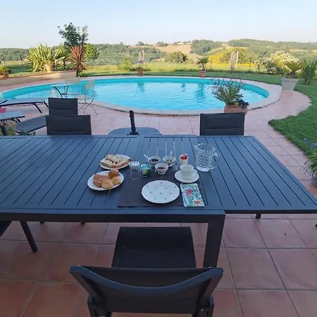 Les Hauts De Grazac, Et Tables D'hotes