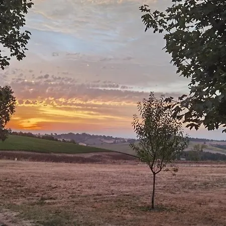 Les Hauts De Grazac, Et Tables D'hôtes Alojamento de Acomodação e Pequeno-almoço Grazac (Tarn)