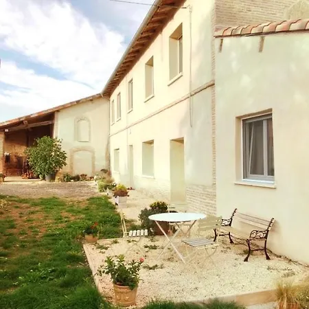 Les Hauts De Grazac, Et Tables D'hotes