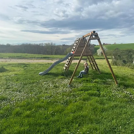 Les Hauts De Grazac, Et Tables D'hotes 3*