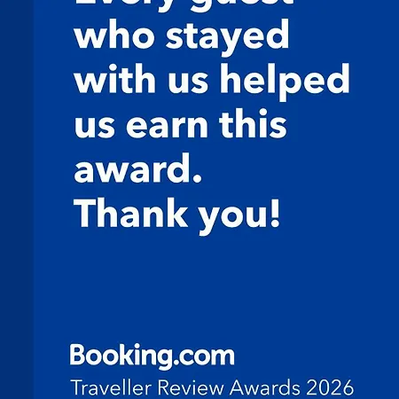 Les Hauts De Grazac, Et Tables D'hotes Frühstückspension