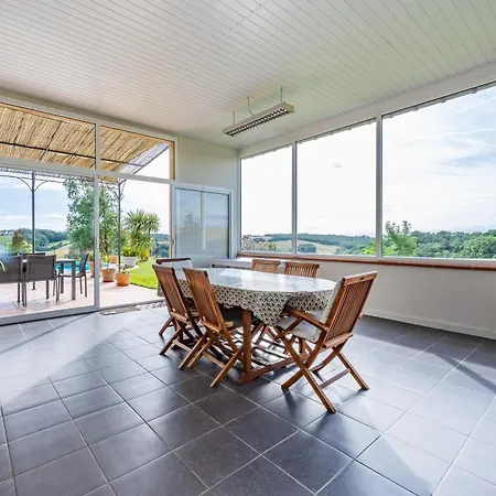 Les Hauts De Grazac, Et Tables D'hotes Bed & Breakfast