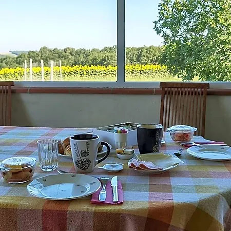 Les Hauts De Grazac, Et Tables D'hotes Bed & Breakfast