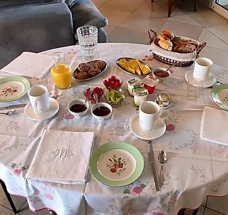 Les Hauts De Grazac, Et Tables D'hotes Bed & Breakfast Grazac (Tarn)