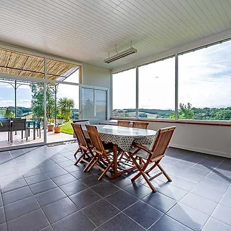 Les Hauts De Grazac, Et Tables D'hotes