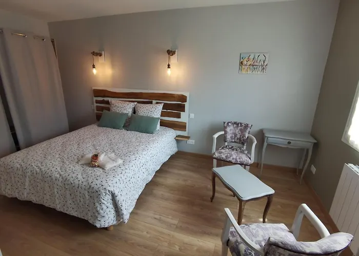 Frühstückspension Les Hauts De Grazac, Et Tables D'hotes Grazac (Tarn)