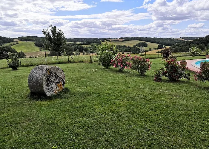 Les Hauts De Grazac, Et Tables D'hotes Frühstückspension 3*