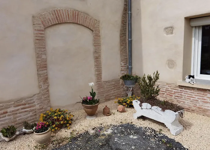 Frühstückspension Les Hauts De Grazac, Et Tables D'hotes Grazac (Tarn)