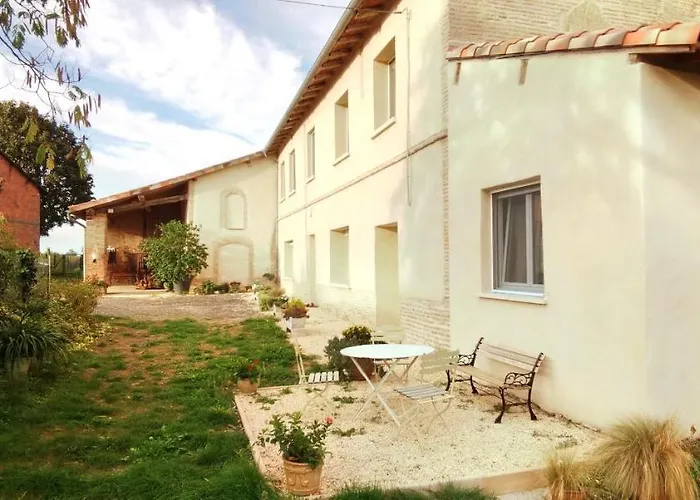 Les Hauts De Grazac, Et Tables D'hotes